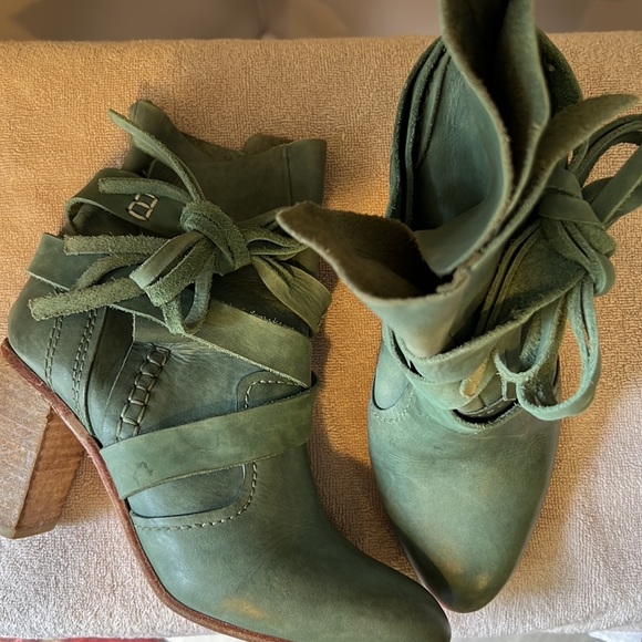 Free People jade green tie booties - Picture 5 of 7